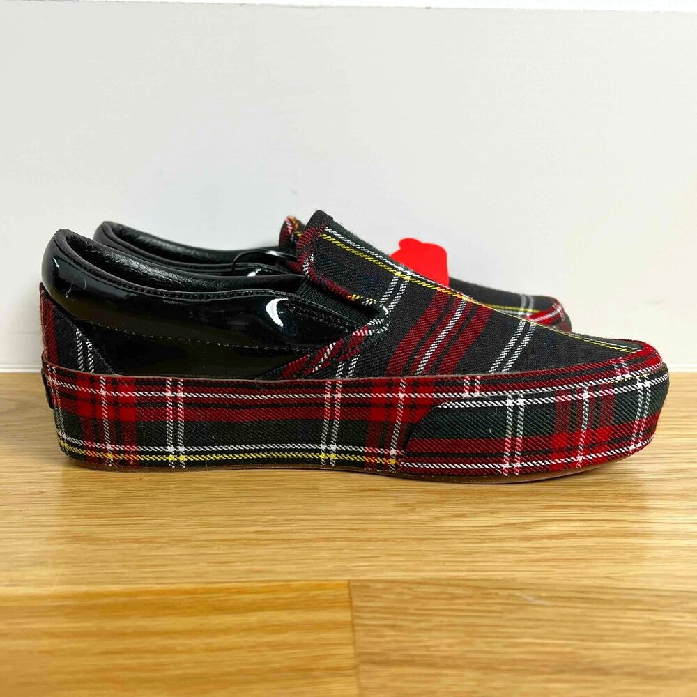 NEW IN BOX! Vans Classic Slip-On in Plaid w/Black Patent ankle Padding Size 5
